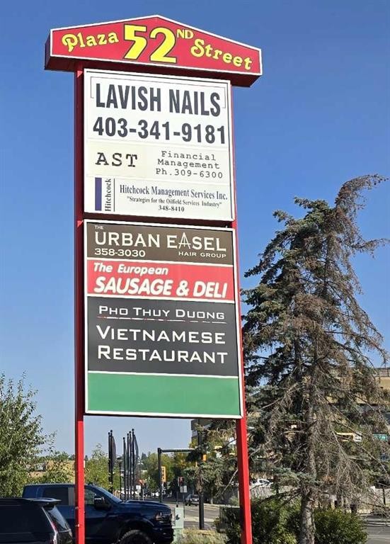 1-5108 52 Street, Red Deer, AB