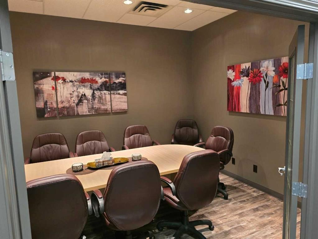 1-5108 52 Street, Red Deer, AB