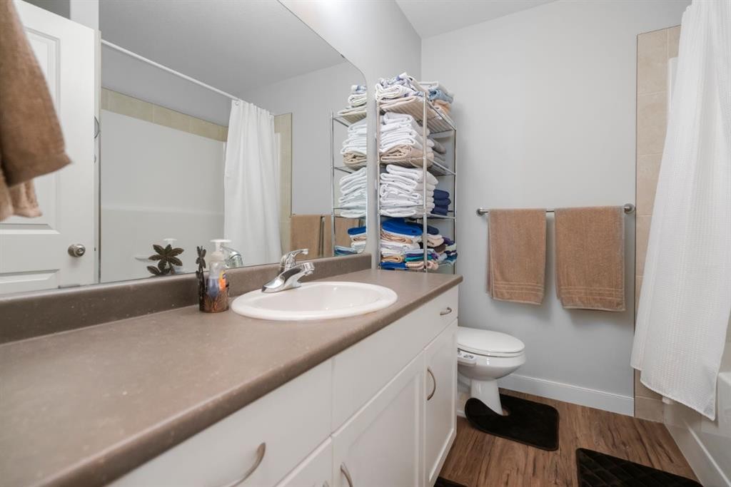 G-5220 41 Street, Camrose, AB - Indoor Photo Showing Bathroom
