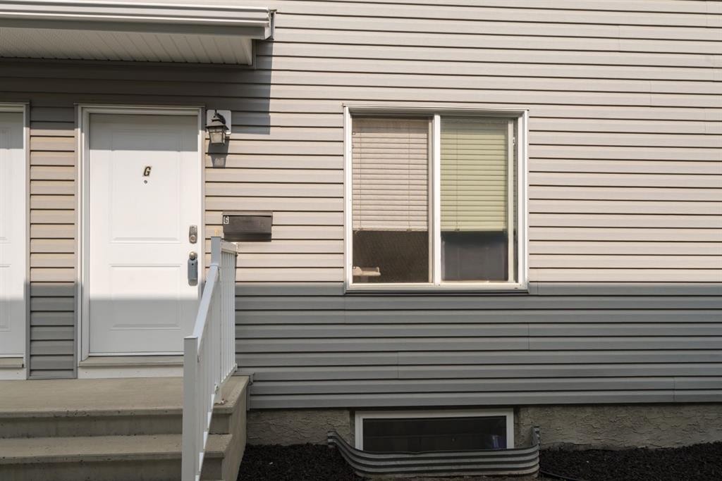 G-5220 41 Street, Camrose, AB - Outdoor With Exterior