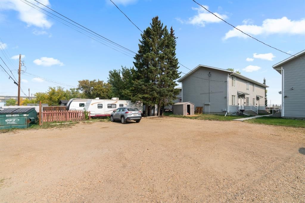 G-5220 41 Street, Camrose, AB - Outdoor