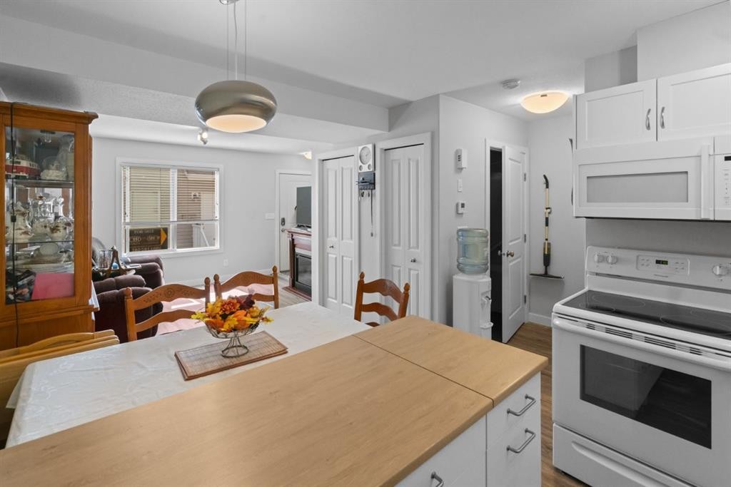 G-5220 41 Street, Camrose, AB - Indoor