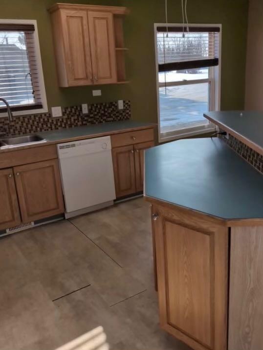 4803 52 Street, Lougheed, AB - Indoor Photo Showing Kitchen