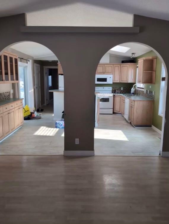 4803 52 Street, Lougheed, AB - Indoor Photo Showing Kitchen