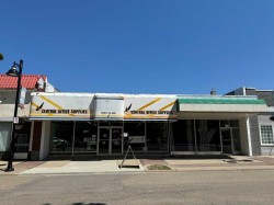 5026 50 Avenue Ponoka, AB T4J 1G3