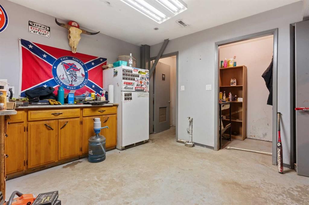 5002 50 Street, Strome, AB