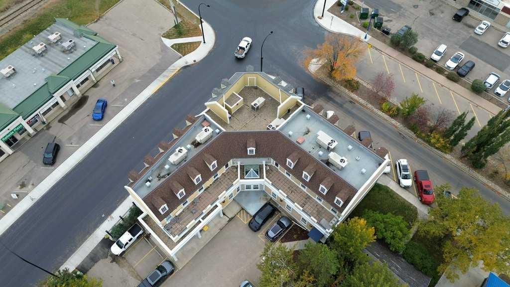 5007 46 Street, Sylvan Lake, AB