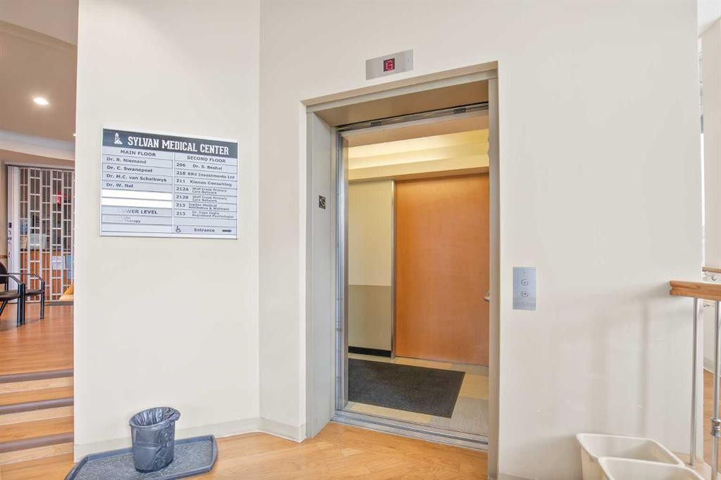 5007 46 Street, Sylvan Lake, AB