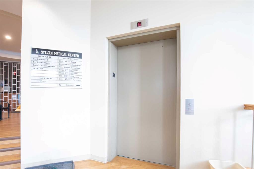 5007 46 Street, Sylvan Lake, AB