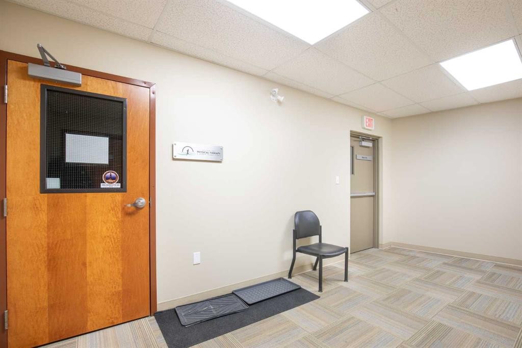 5007 46 Street, Sylvan Lake, AB