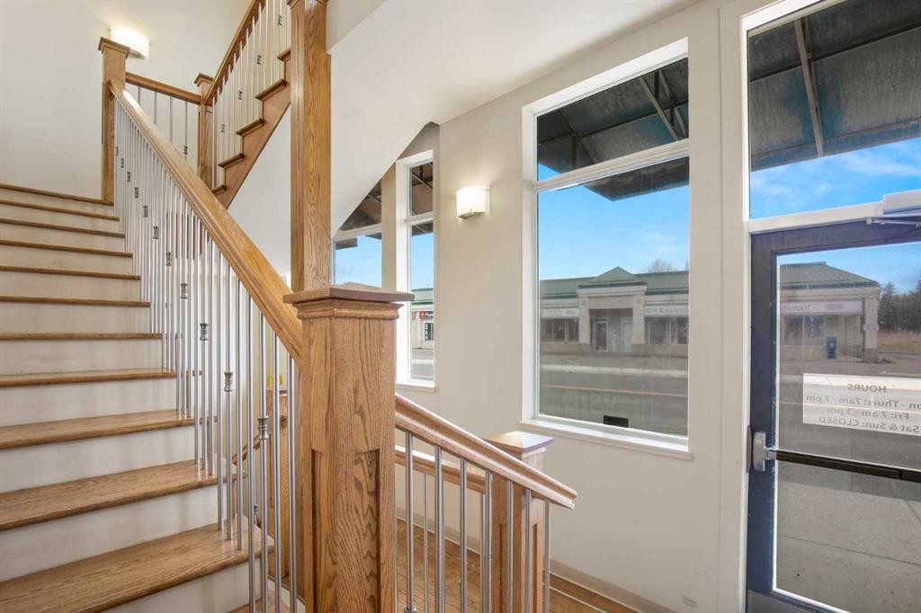 5007 46 Street, Sylvan Lake, AB