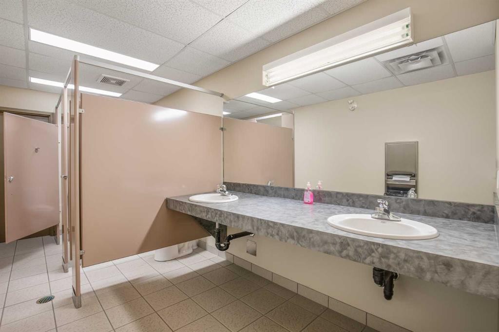 5007 46 Street, Sylvan Lake, AB