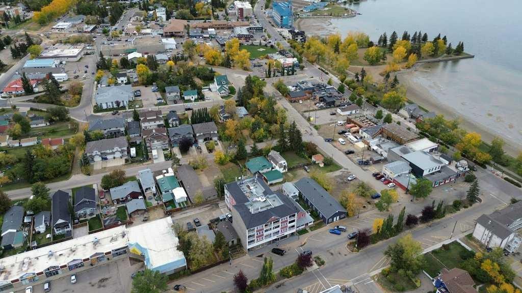 5007 46 Street, Sylvan Lake, AB