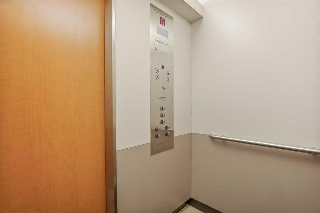 5007 46 Street, Sylvan Lake, AB