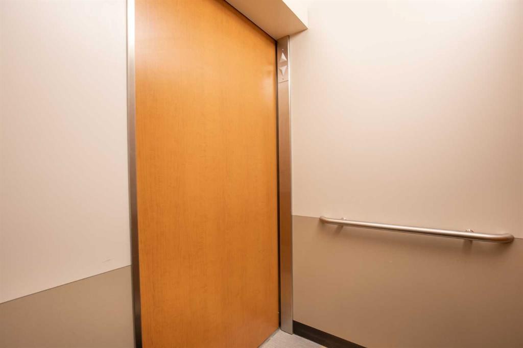 5007 46 Street, Sylvan Lake, AB