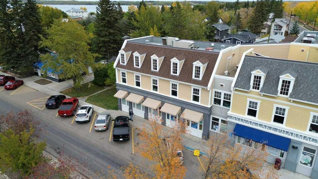 5007 46 Street, Sylvan Lake, AB