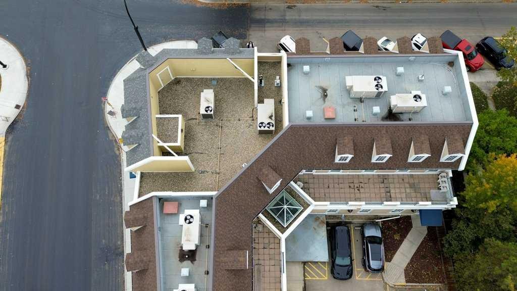 5007 46 Street, Sylvan Lake, AB