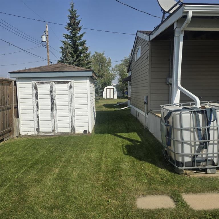 4824 52 Street, Lougheed, AB - Outdoor With Exterior