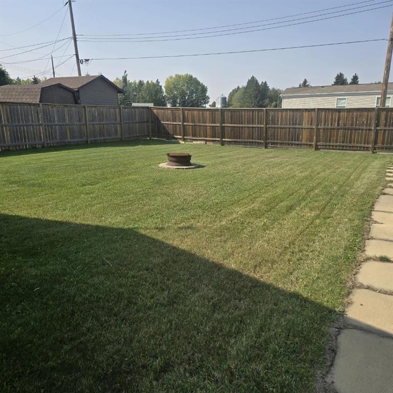 4824 52 Street, Lougheed, AB - Outdoor