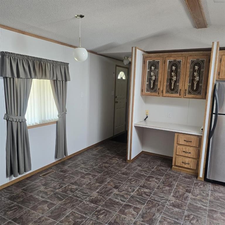 4824 52 Street, Lougheed, AB - Indoor