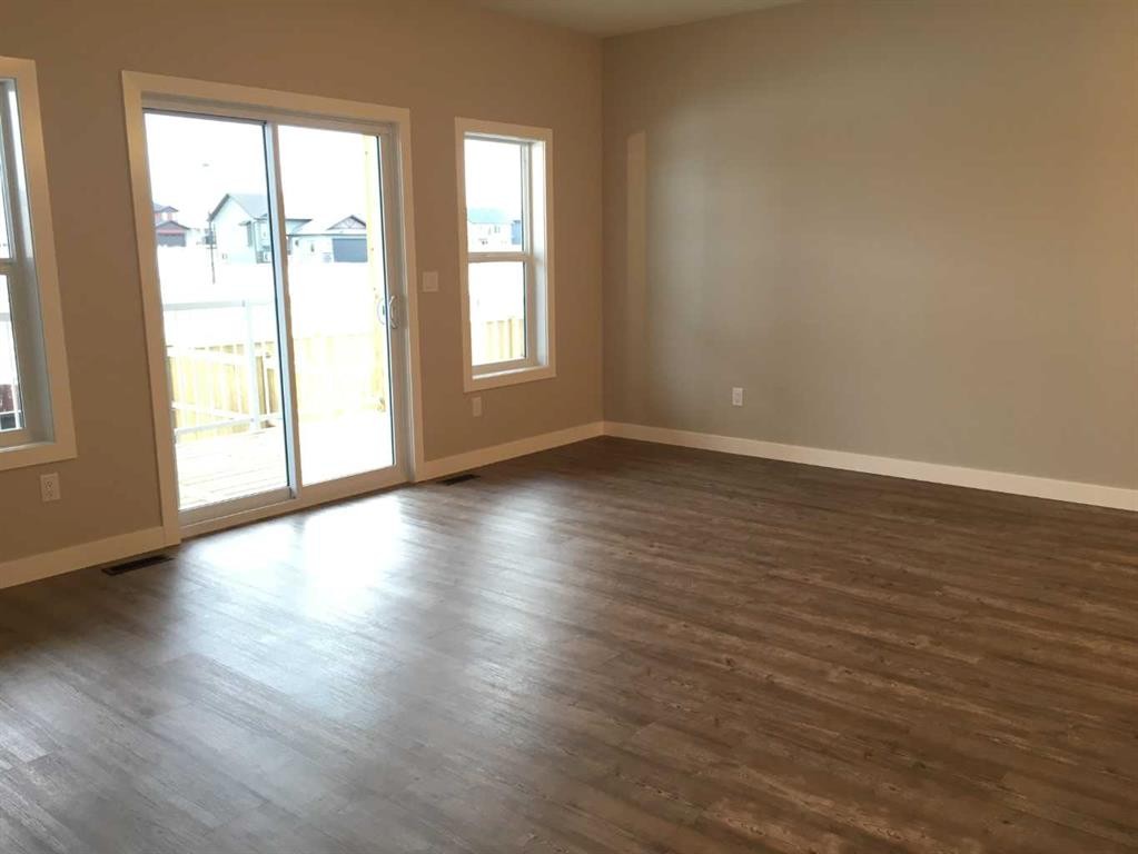 61 Maclean Close, Blackfalds, AB - Indoor Photo Showing Other Room