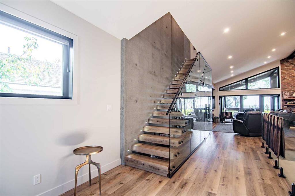 3417 Lakeshore Drive, Sylvan Lake, AB - Indoor Photo Showing Other Room