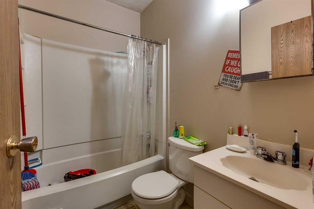 5101 50 Avenue, Red Deer, AB