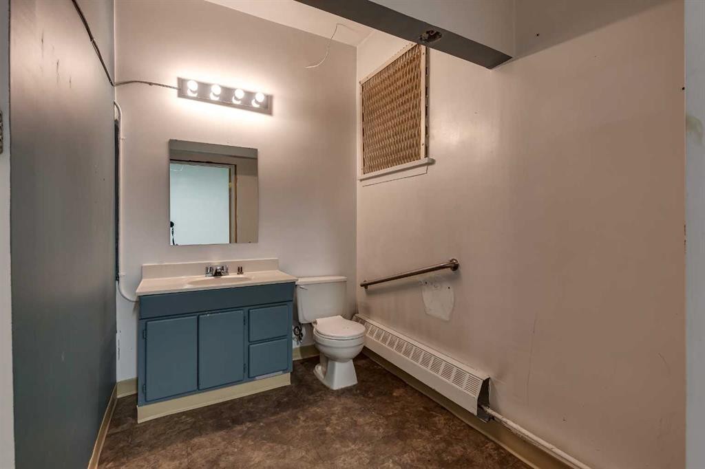 5101 50 Avenue, Red Deer, AB