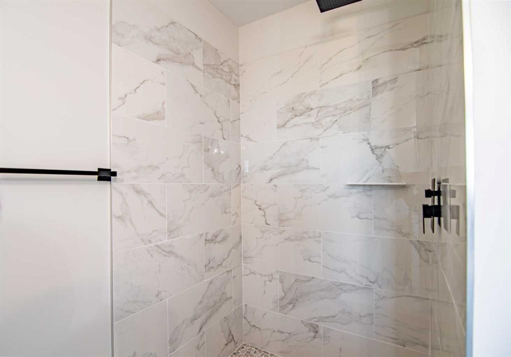 29 Vintage Close, Blackfalds, AB - Indoor Photo Showing Bathroom