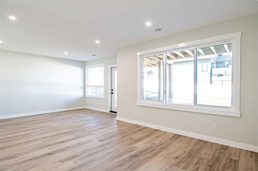 29 Vintage Close, Blackfalds, AB - Indoor Photo Showing Other Room