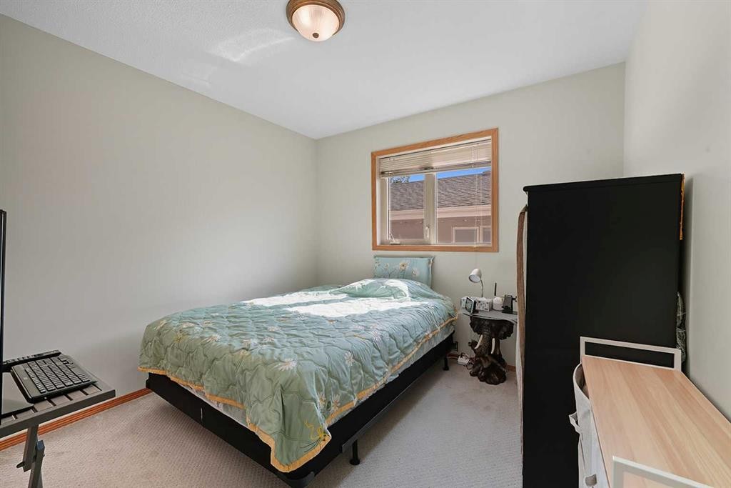 61 Leung Close, Red Deer, AB - Indoor Photo Showing Bedroom