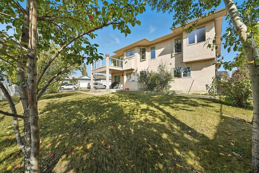 61 Leung Close, Red Deer, AB - Outdoor