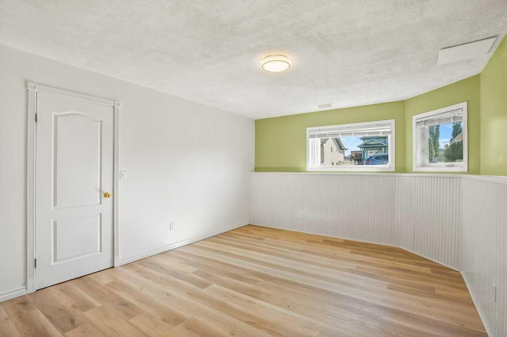 52 Harper Drive, Sylvan Lake, AB - Indoor Photo Showing Other Room