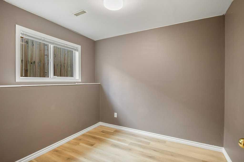 52 Harper Drive, Sylvan Lake, AB - Indoor Photo Showing Other Room