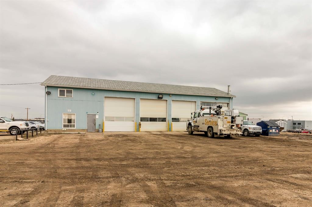 3 Mckenzie Drive, Rural Red Deer County, AB