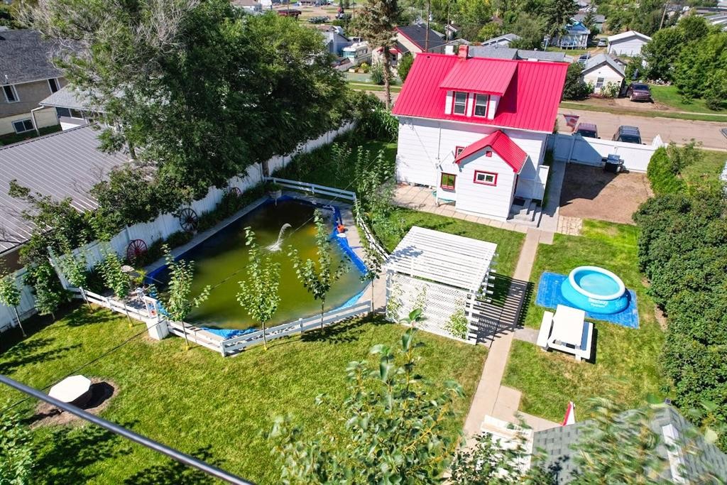 315 Devilder Avenue East, Trochu, AB - Outdoor