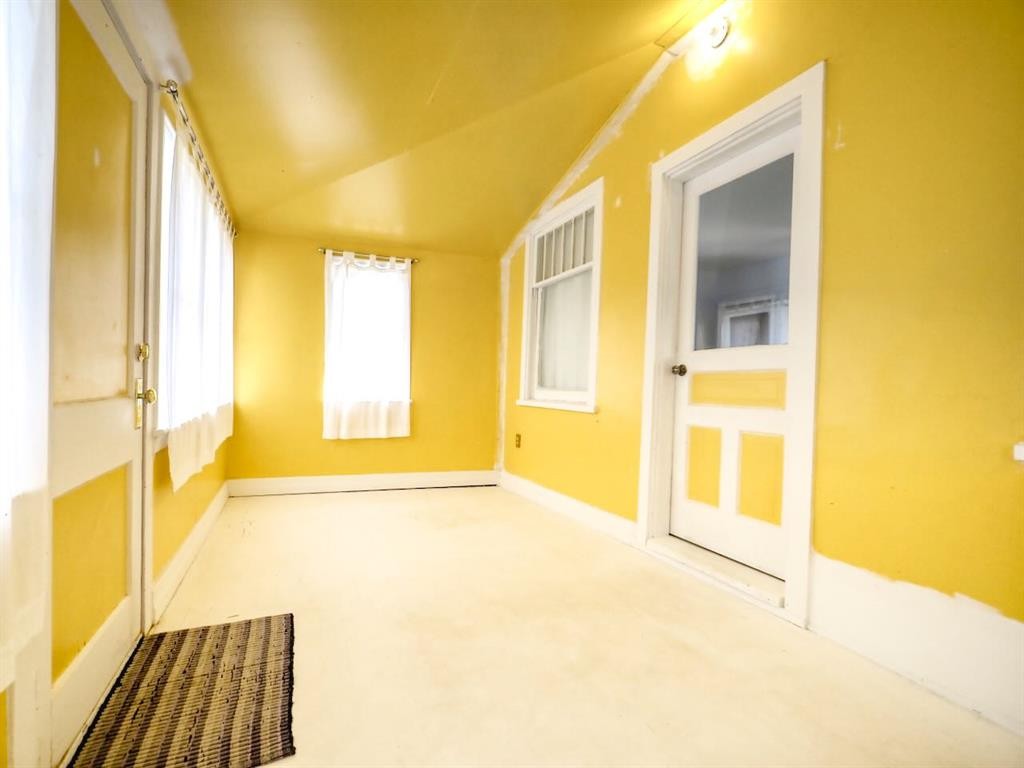 315 Devilder Avenue East, Trochu, AB - Indoor Photo Showing Other Room