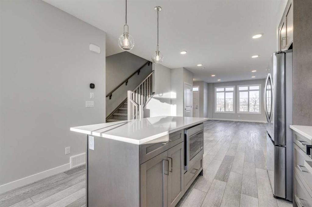 113 Silverton Glen Way Sw, Calgary, AB - Indoor Photo Showing Kitchen With Upgraded Kitchen