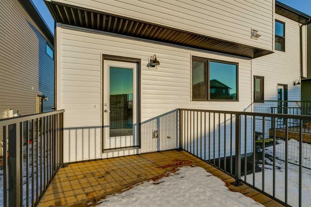 121 Silverton Glen Way Sw, Calgary, AB - Outdoor With Deck Patio Veranda With Exterior