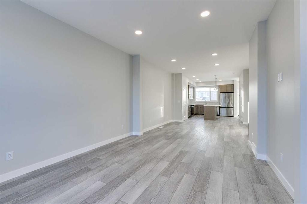 121 Silverton Glen Way Sw, Calgary, AB - Indoor Photo Showing Other Room