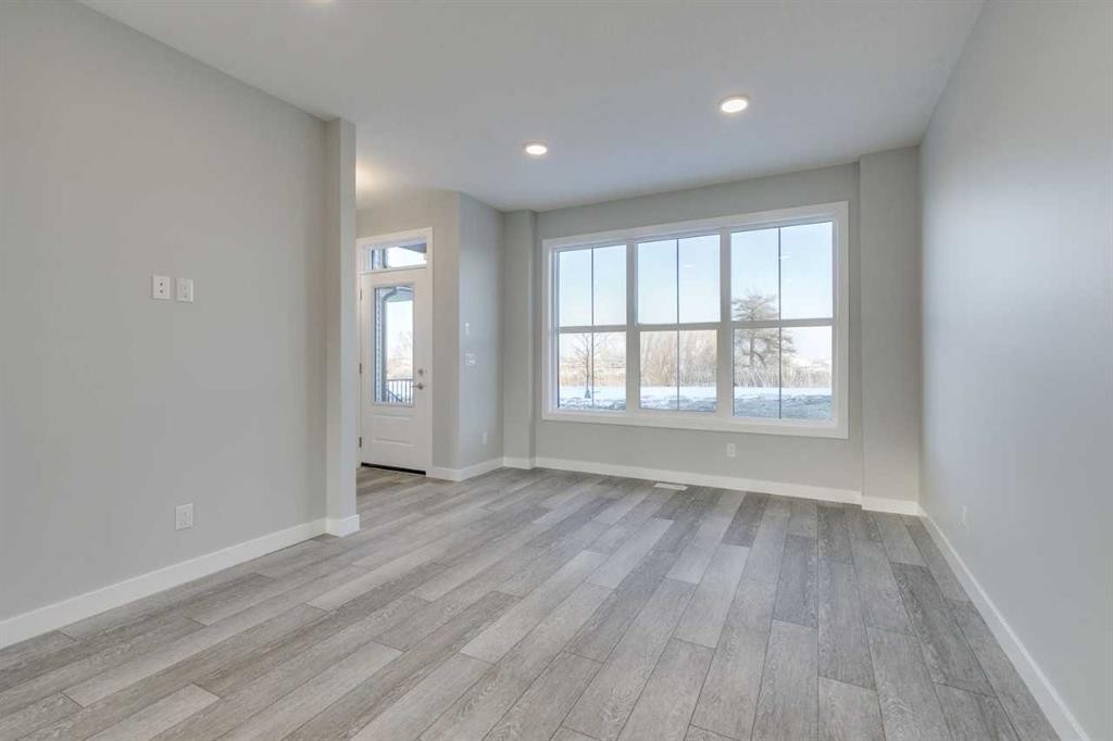 121 Silverton Glen Way Sw, Calgary, AB - Indoor Photo Showing Other Room