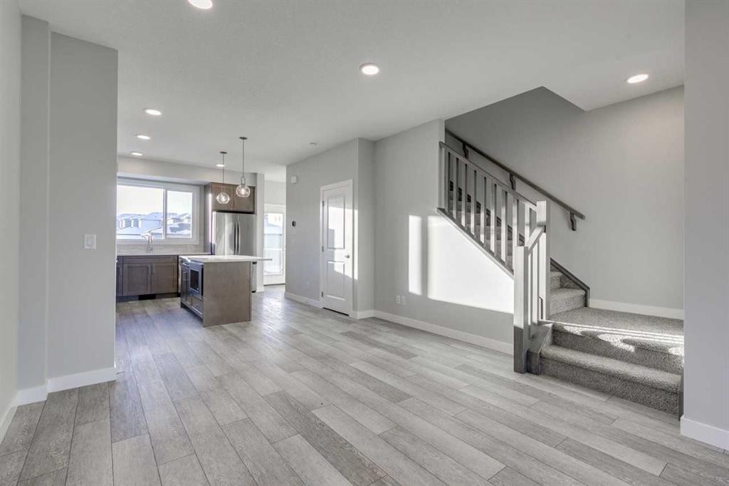 121 Silverton Glen Way Sw, Calgary, AB - Indoor