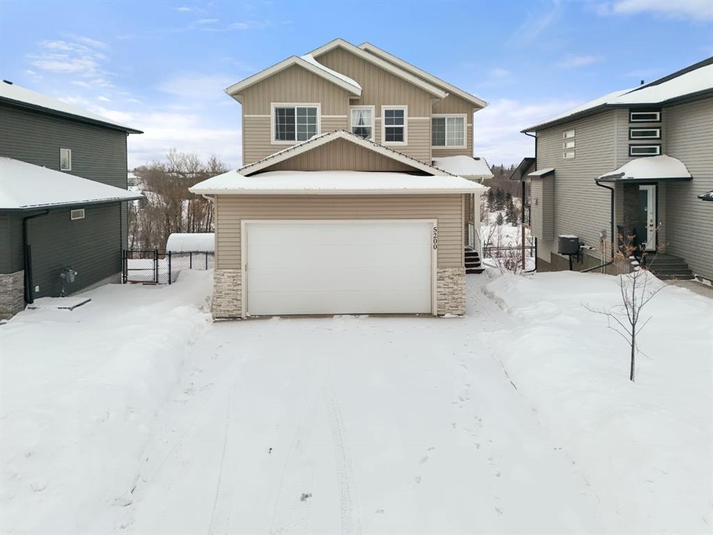 5200 36 Avenue, Camrose, AB - Outdoor