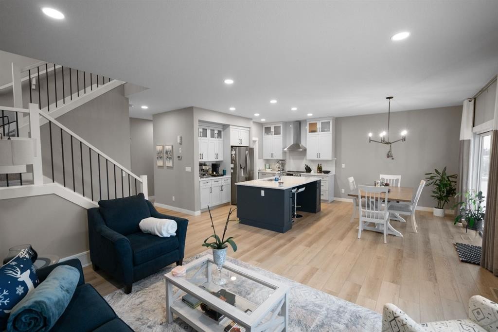 5200 36 Avenue, Camrose, AB - Indoor