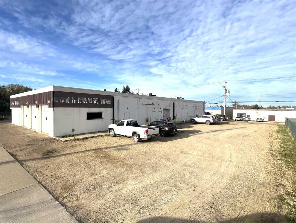 4704 49 Avenue, Camrose, AB