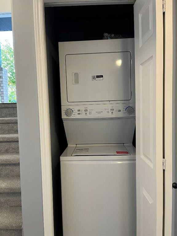 65 Leung Place, Blackfalds, AB - Indoor Photo Showing Laundry Room