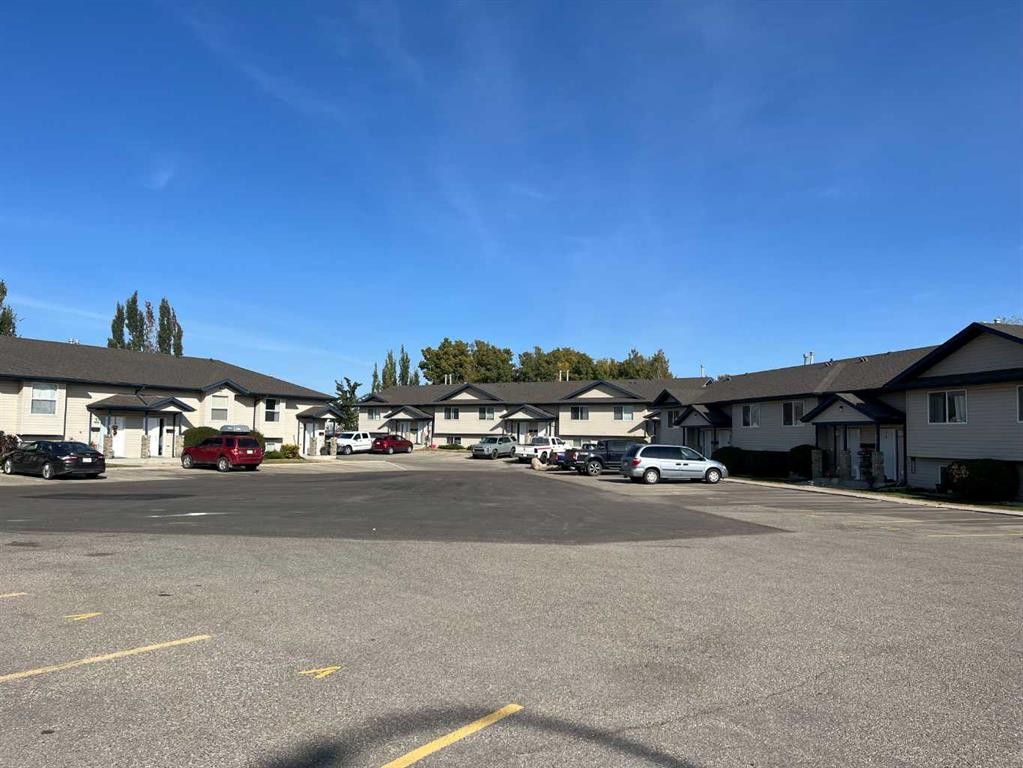 65 Leung Place, Blackfalds, AB - Outdoor