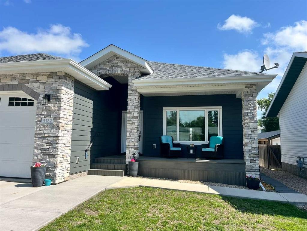 5132 54 Avenue, Viking, AB