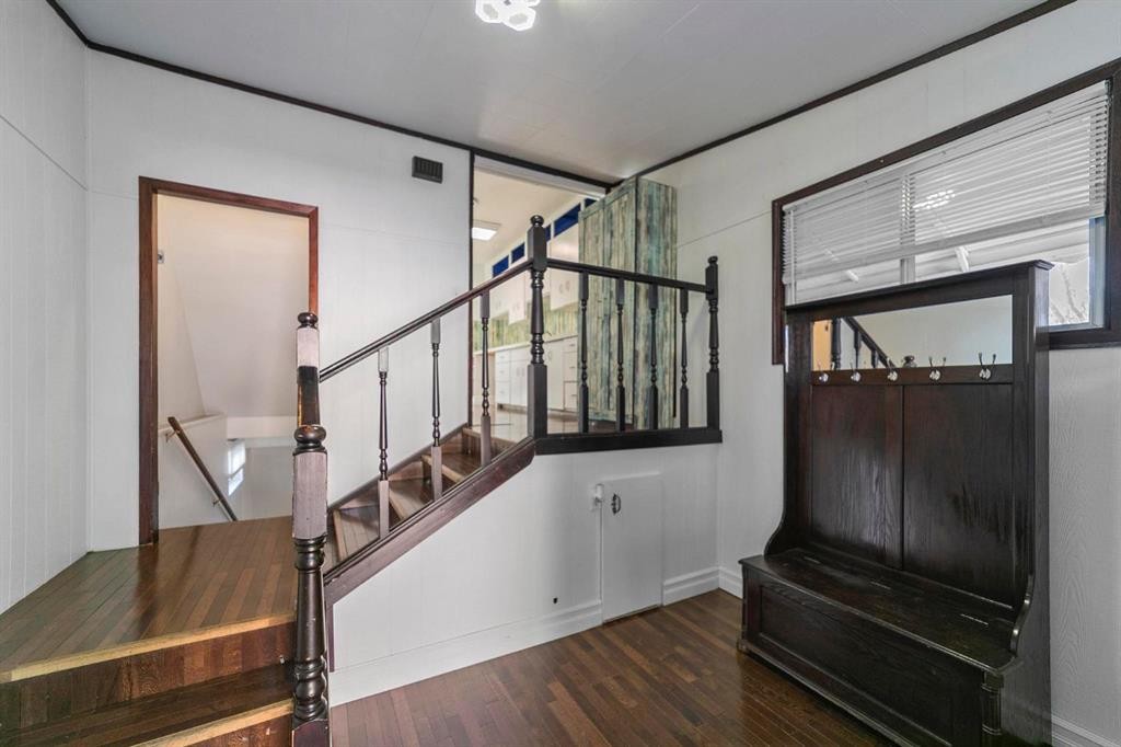 4828 53A Street, Camrose, AB - Indoor Photo Showing Other Room