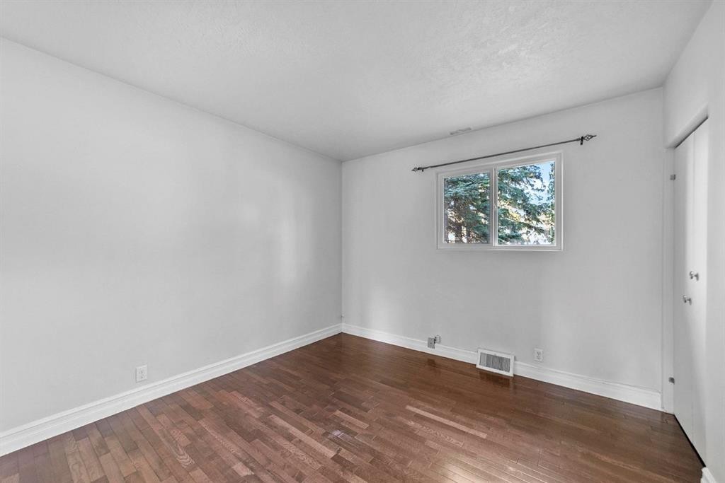 4828 53A Street, Camrose, AB - Indoor Photo Showing Other Room